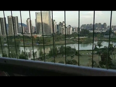 बालकनी अदृश्य जंगला