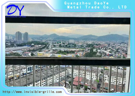 अदृश्य सुरक्षा ग्रिल सौंदर्य सामंजस्य बनाए रखते हुए डिज़ाइन की गई सुरक्षात्मक अदृश्य बाधा
