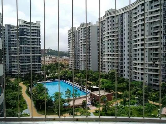 बाल्कनी और खिड़की की सुरक्षा के लिए 5 सेमी तार दूरी के अंतर के साथ आसान फायर एस्केप पालतू जानवरों की सुरक्षा अदृश्य ग्रिड