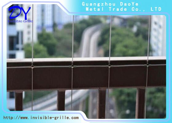 अदृश्य सुरक्षा ग्रिल अदृश्य सुरक्षा बाधा बच्चों और पालतू जानवरों को प्रभावी ढंग से बचाने के लिए डिज़ाइन किया गया है जबकि सौंदर्य की अखंडता को बनाए रखा गया है