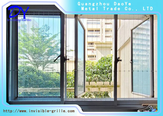 अदृश्य सुरक्षा ग्रिल सौंदर्य सामंजस्य बनाए रखते हुए डिज़ाइन की गई सुरक्षात्मक अदृश्य बाधा