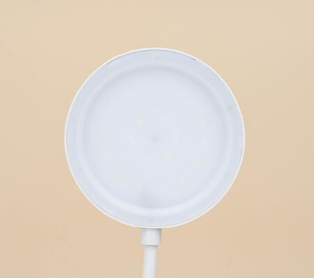 थोक बच्चे आधुनिक एलईडी टेबल लैंप गर्दन क्लिप-ऑन टच कंट्रोल यूएसबी रिचार्जेबल सफेद रात का प्रकाश छात्रों के अध्ययन के लिए