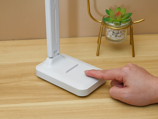 3500-6500K डेस्क लैंप 2W-10W LED ऑफिस, अध्ययन और कार्य डेस्क रोशनी के लिए एडजस्टेबल ब्राइटनेस लाइटिंग समाधान