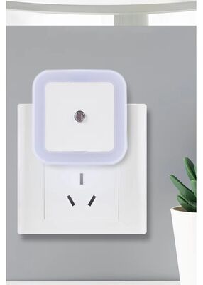 बेडरूम के लिए स्वचालित इंडक्शन एलईडी नाइट लाइट्स बेडसाइड ऊर्जा-बचत लैंप बहुरंगा नाइट लाइट